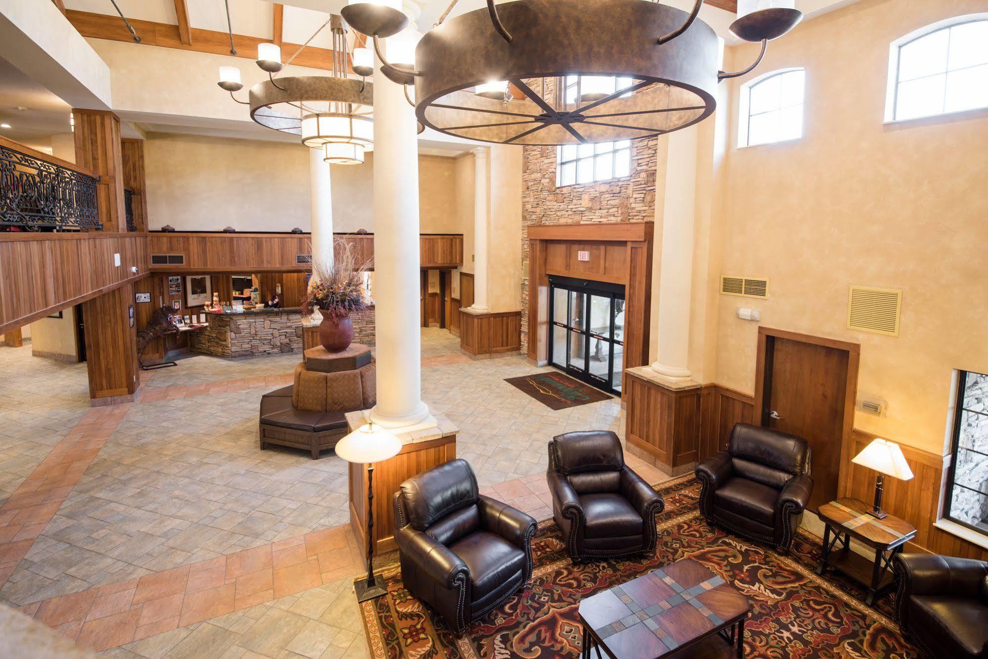Mcm Elegante Lodge&resorts